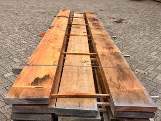 Ca. 17x Mora Hardhouten Balken Fijnbezaagd, 50x300mm, Lengte 400cm